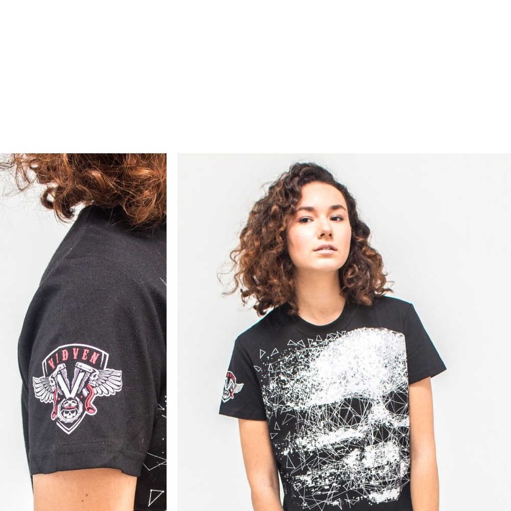 Cute Black pixel Skull T-Shirt for women lose fit